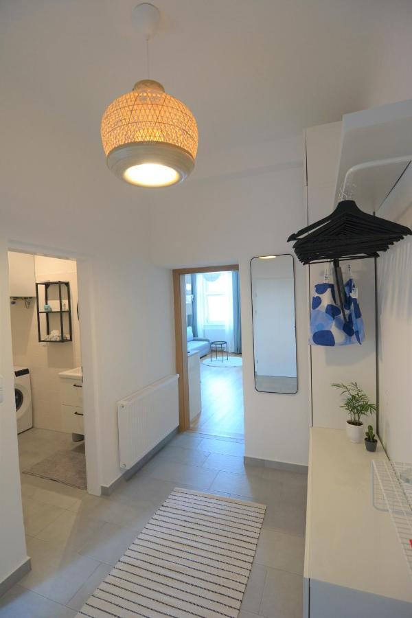 ☆NEW☆Luxus Studio☆NETFLIX/BOXSPRING ☆10min Centre☆ Viena Exterior foto